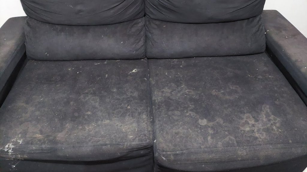 O truque para recuperar o sofá que está sujo sem precisar de pagar lavanderia