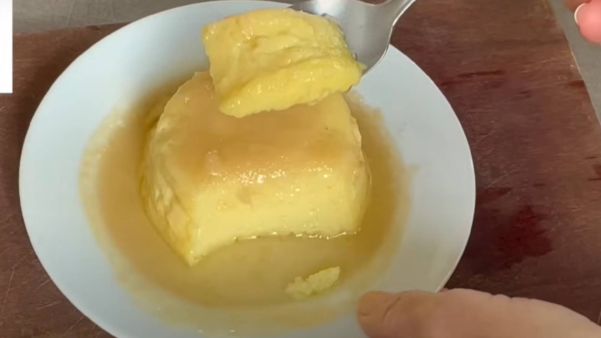 Receita de pudim com 3 ingredientes e que não leva açúcar