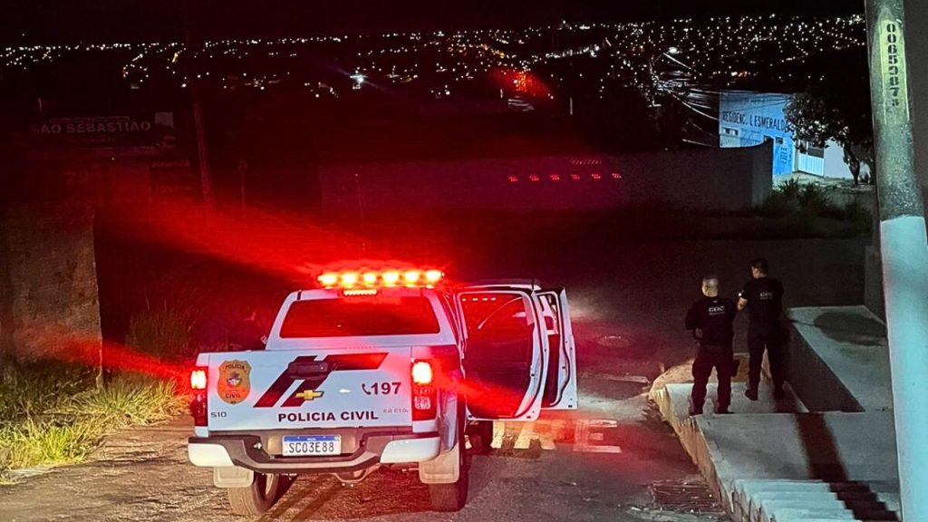 Fuga, acidente grave e arma de fogo: operação da PC prende vários motoristas bêbados em Anápolis