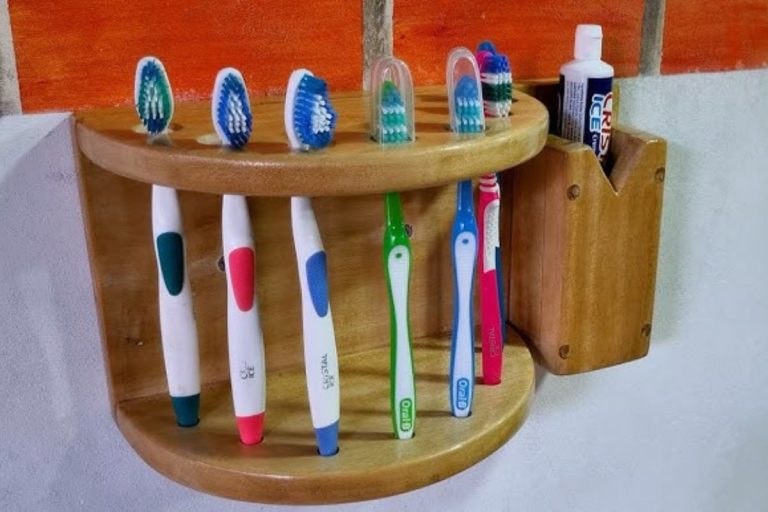 Saiba de quanto em quanto tempo você deve trocar a escova de dentes