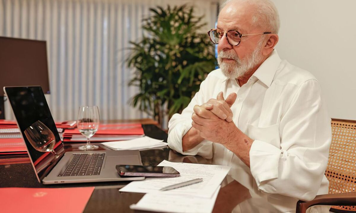 Lula oferece ajuda nas áreas de inteligência e segurança ao Equador