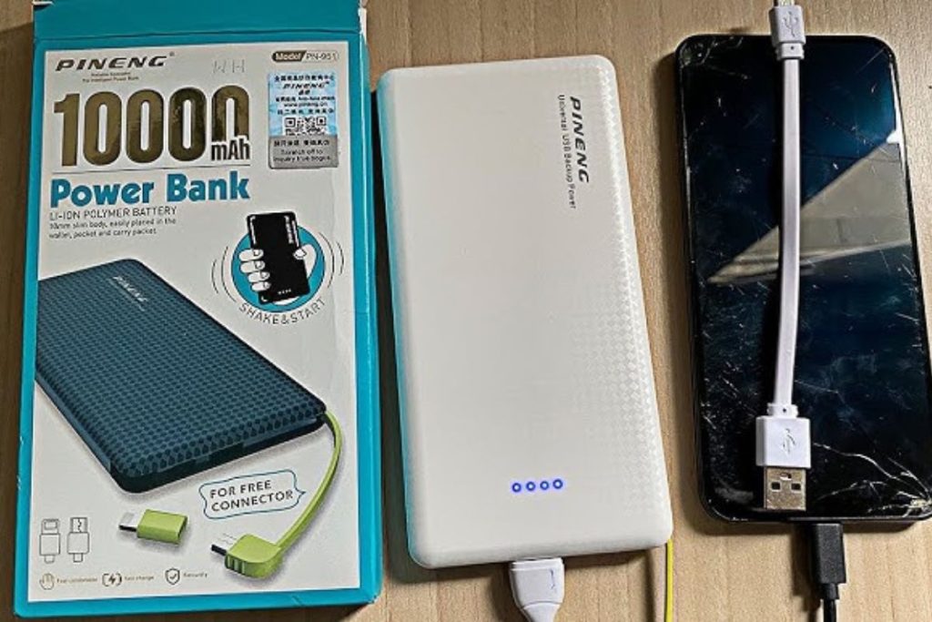 6 alertas que quem usa o celular carregando precisa saber