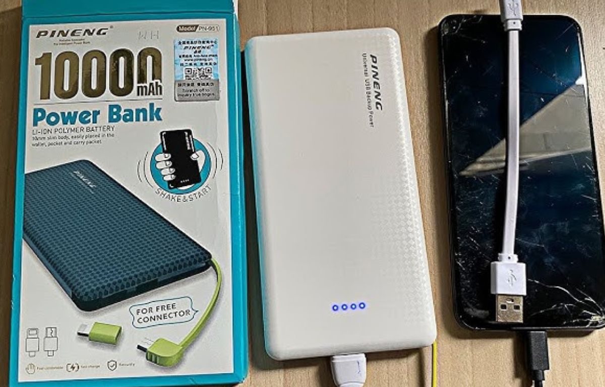 6 alertas que quem usa o celular carregando precisa saber