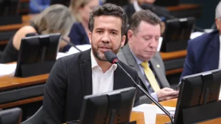 Fux autoriza quebra de sigilos bancário e fiscal de deputado Janones