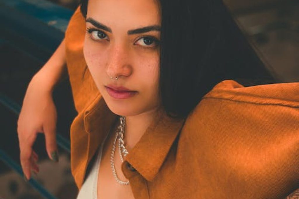 ⁠6 truques de linguagem corporal para transmitir poder e autoridade signos