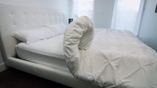 A técnica de hotel 5 estrelas para para deixar o quarto perfumado em poucos minutos