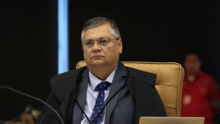 Dino rejeita recurso de Bolsonaro contra multa aplicada pelo TSE