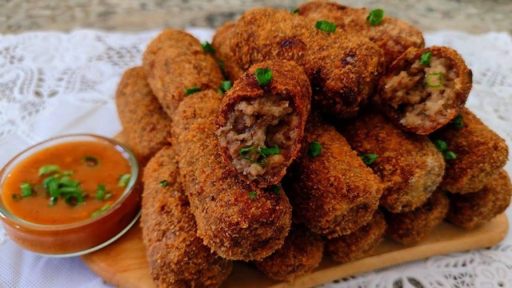 Fazer croquete utilizando a carne moída de uma maneira incomum