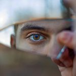 6 coisas que você deveria parar de fazer agora (elas atraem más energias)