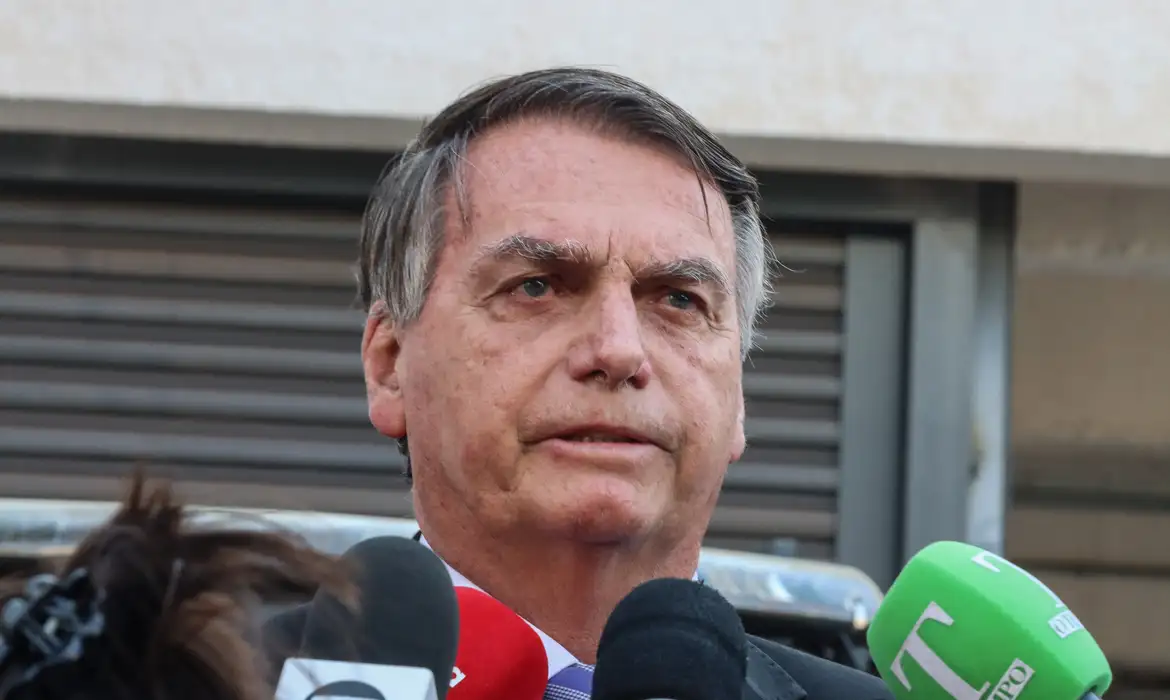 Bolsonaro se hospedou na Embaixada da Hungria após perder passaporte