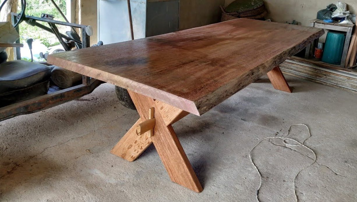 Essa é a melhor maneira de limpar a mesa de madeira antiga sem estragar nada