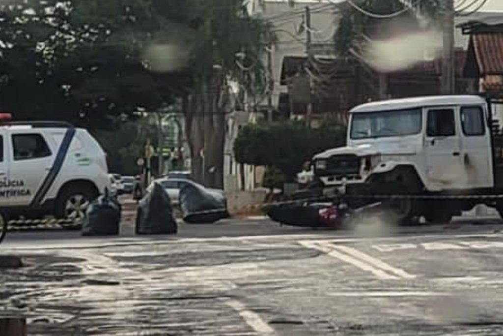 Vídeo mostra momento em que motociclista sofre grave acidente em Anápolis