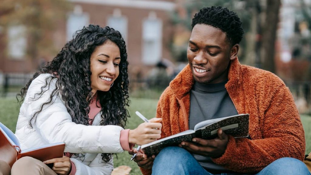 inteligentes 6 sinais de que o amor da sua vida pode estar bem do seu lado