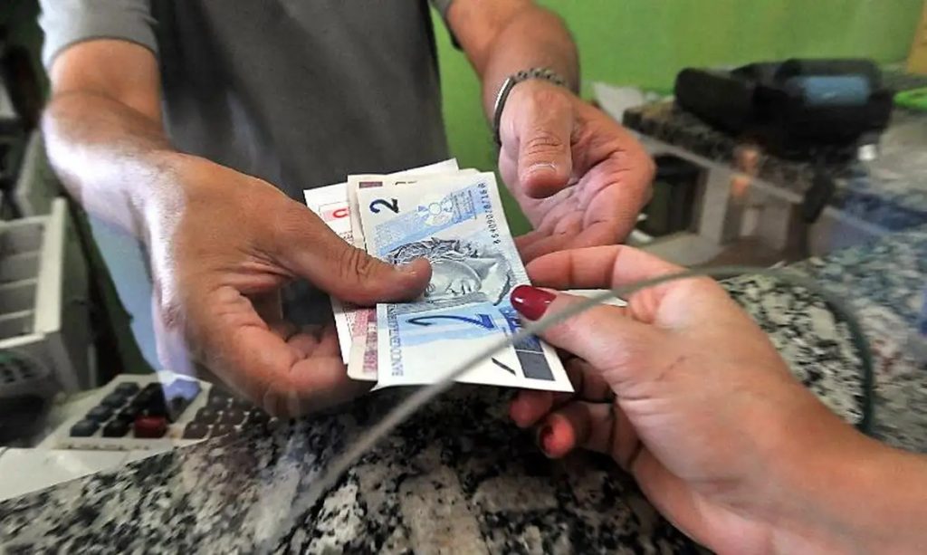 6 palavras da época dos avós que os brasileiros pararam de falar e o significado de cada uma