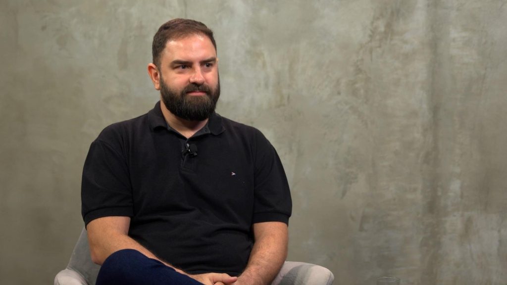 Justiça determina que filho de Lula deixe apartamento onde mora