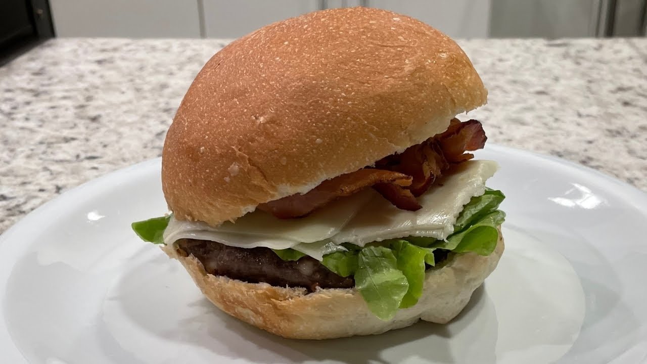 6 carnes ideais para fazer hambúrguer caseiro (fica melhor que pedir no iFood)