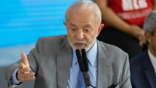 Lula embarca para a Colômbia na terça-feira