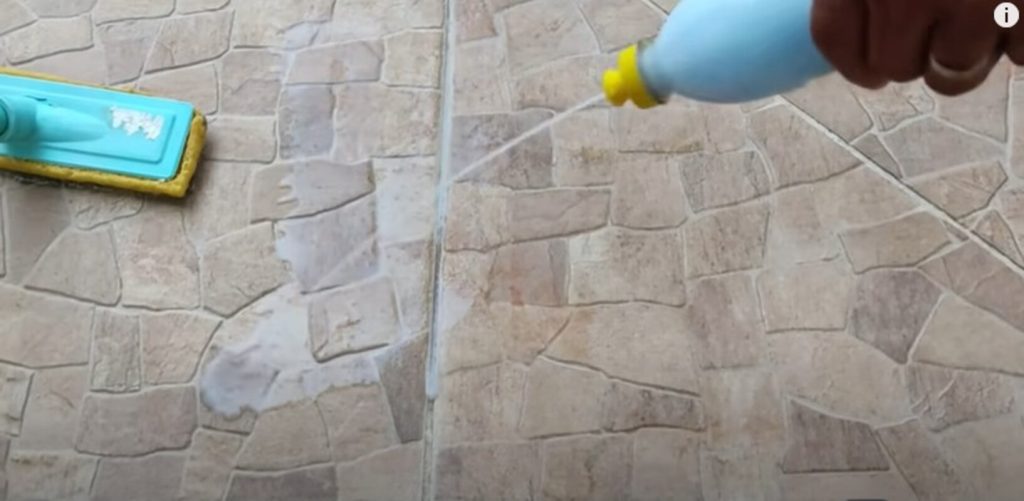 O limpa pisos poderoso parar tirar até as sujeiras mais encardidas