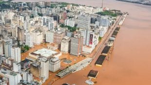Número de desalojados dobra em 24 horas no Rio Grande do Sul
