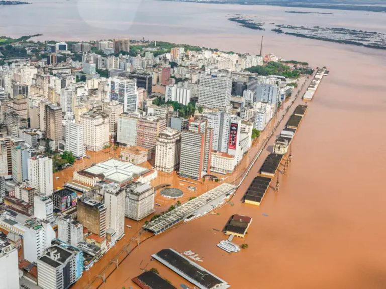 Número de desalojados dobra em 24 horas no Rio Grande do Sul