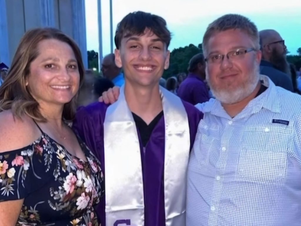 O preço que um aluno pagou por citar e agradecer Jesus na escola