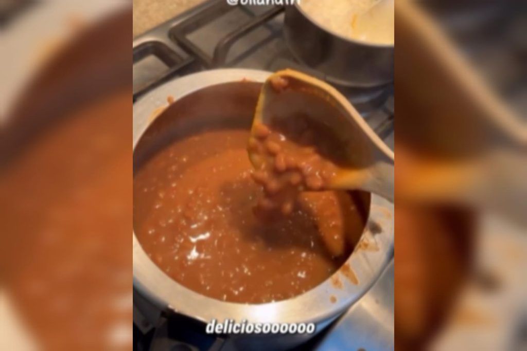 A técnica dos chefs de restaurante para fazer feijão cremoso