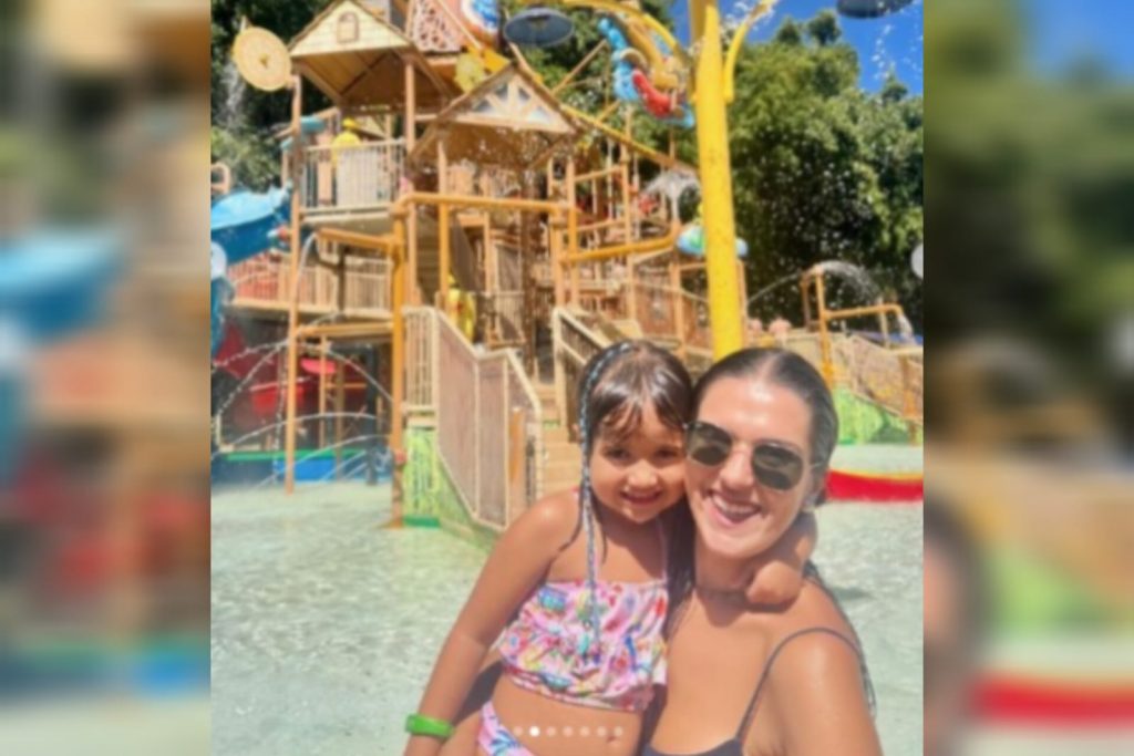 Mulher viraliza ao mostrar o que faz toda vez que viaja com as filhas pequenas