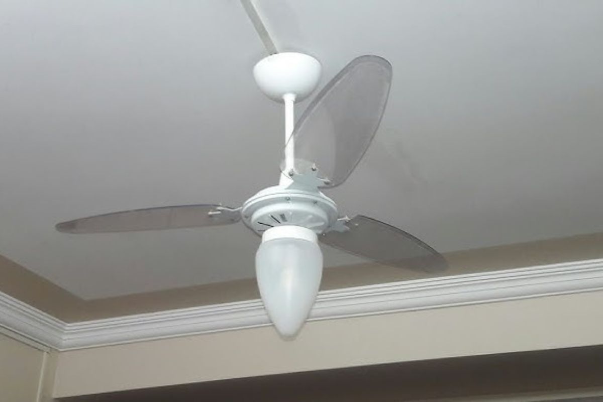 A frequência correta que o ventilador de teto deve ser limpo