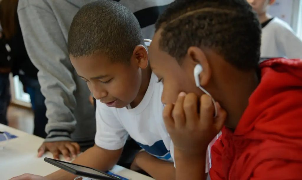 Estudo revela perigos do uso excessivo de telas