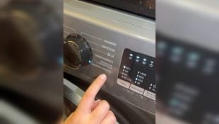 A maneira correta de limpar a máquina de lavar para não estragar as roupas
