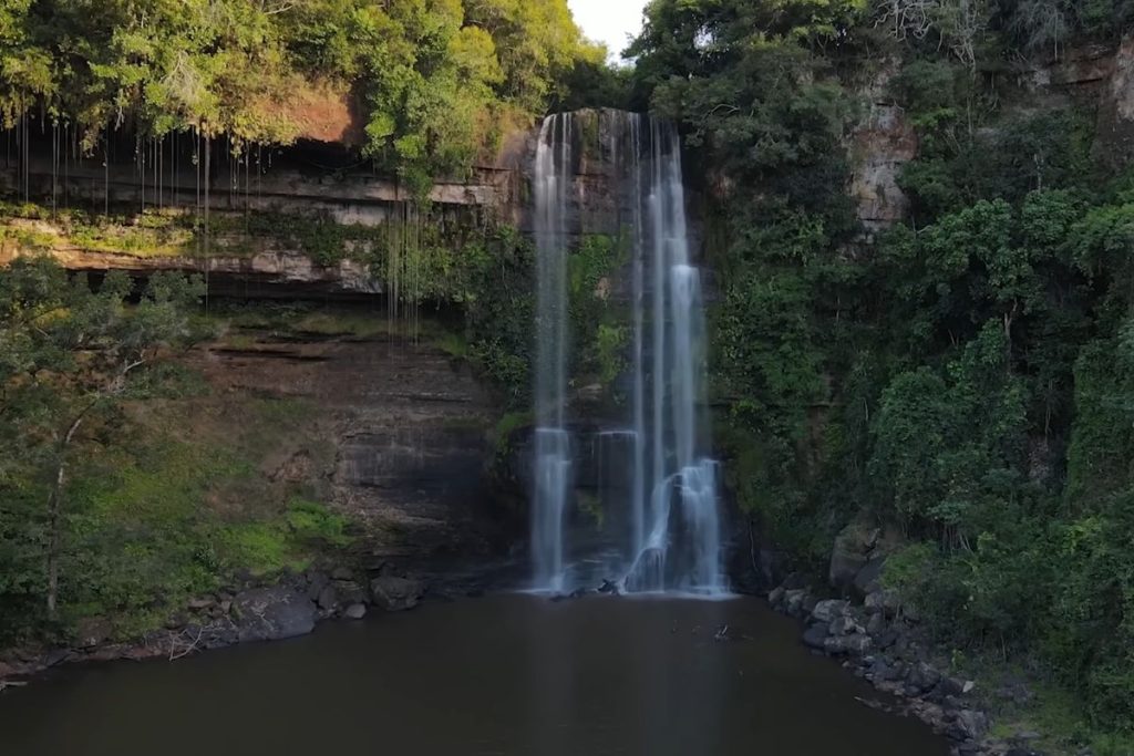 Cachoeira em Caiapônia, no Sudoeste de Goiás. (Foto: Captura/Youtube)