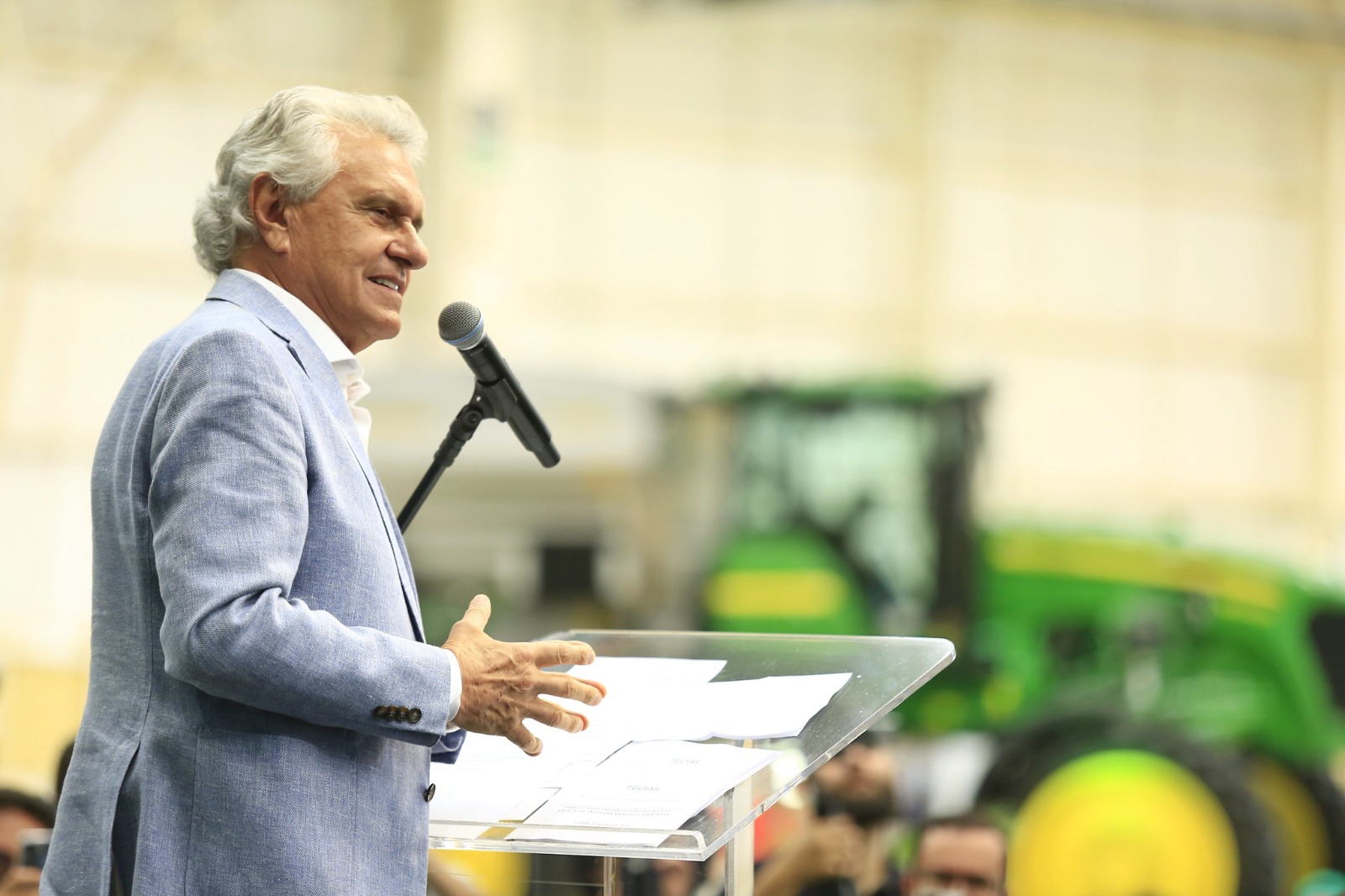 Caiado oferece ajuda do Corpo de Bombeiros e Defesa Civil de Goiás ao Paraná após tornado