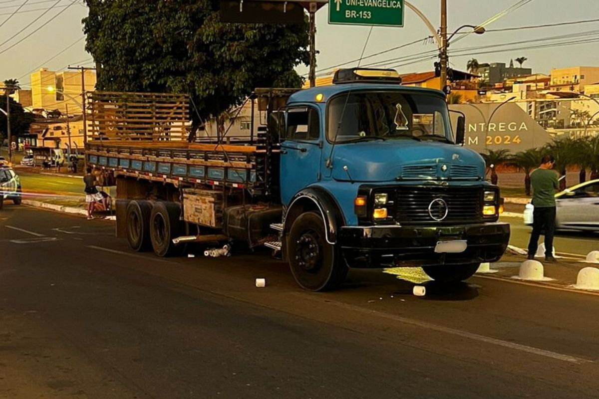 Identificada vítima atropelada por caminhão na Avenida Universitária