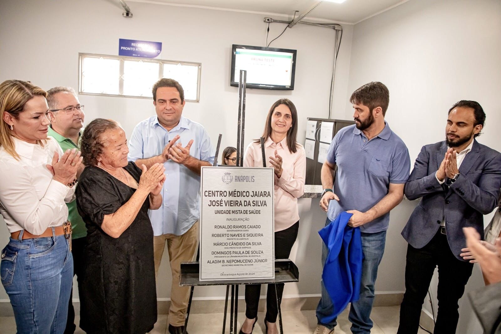 Prefeito Roberto Naves esteve presente na inauguração. (Foto: Divulgação/Prefeitura de Anápolis)