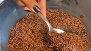 Aprenda a fazer brigadeiro no micro-ondas; fica igual o feito no fogão