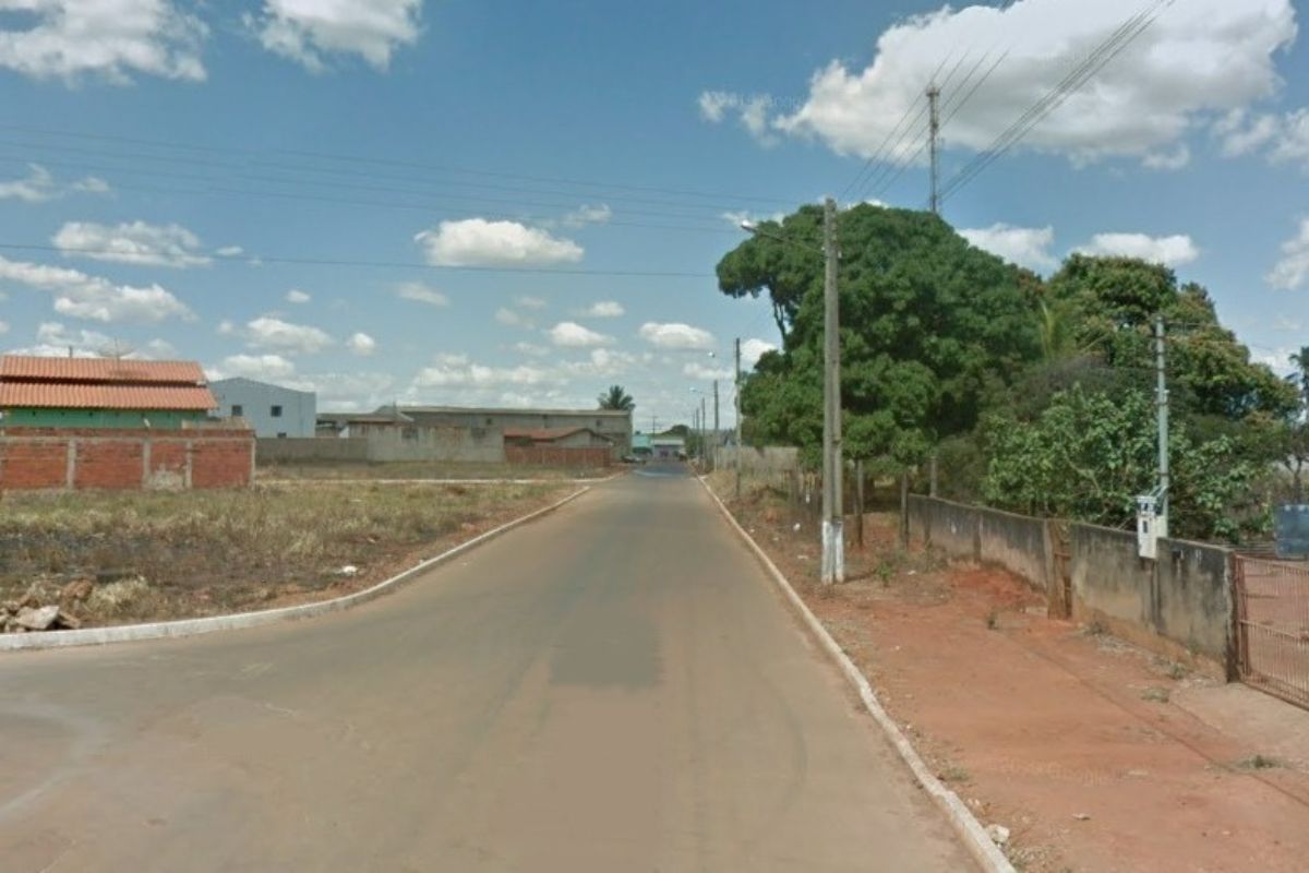 Imagem ilustrativa de rua Hermes Caetano, em Campo Limpo de Goiás. (Foto: Captura/Google Street View) 