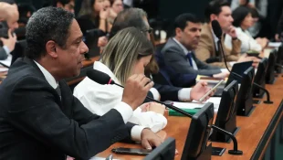 Projetos que limitam ação do STF avançam na Câmara dos Deputados