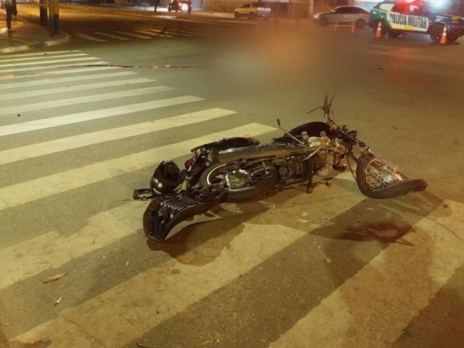 Motociclista não resistiu e morreu no local. (Foto: Reprodução)