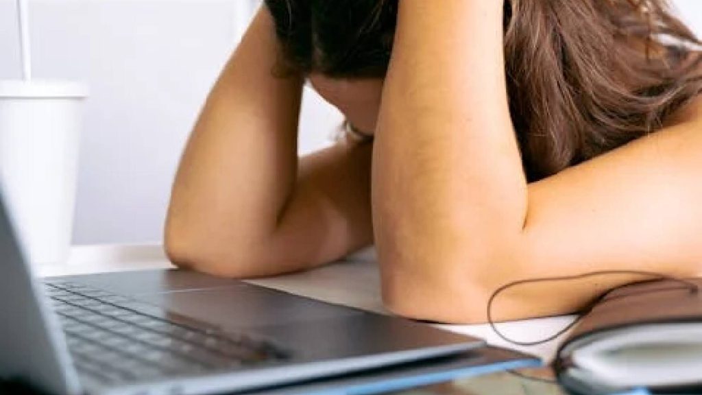 6 hábitos que parecem comuns, mas estão impedindo você de crescer na vida