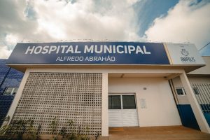 Fachada do Hospital Municipal Alfredo Abrahão. (Foto: Divulgação/Prefeitura de Anápolis)