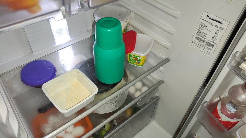 Como eliminar o cheiro ruim da geladeira em menos de 5 minutos