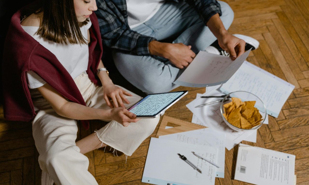 USP abre curso gratuito e a distância para moradores de todo o país que querem mudar de vida com a tecnologia