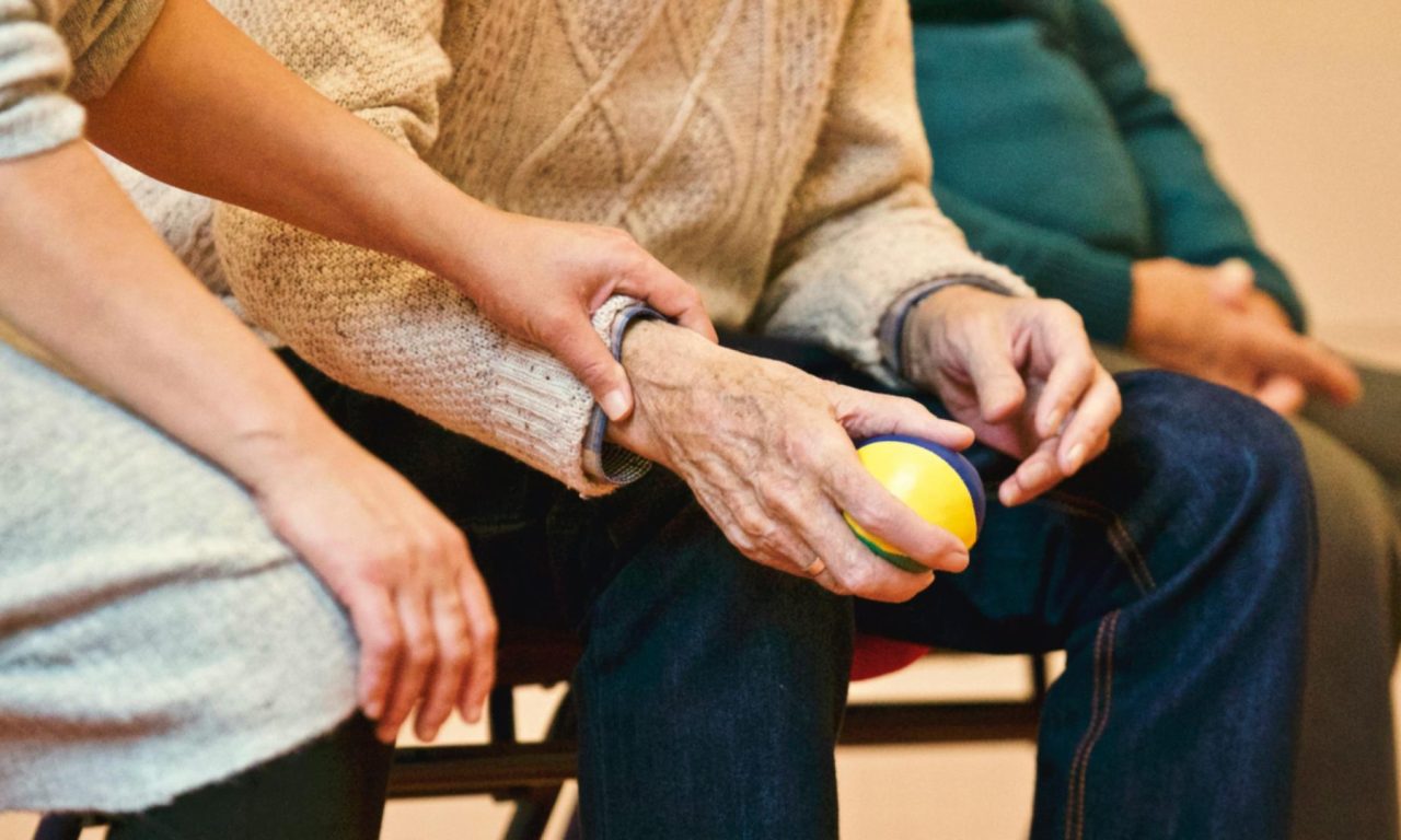 O hábito que ajuda a prolongar a vida e as pessoas (de forma errada) só adotam depois dos 50