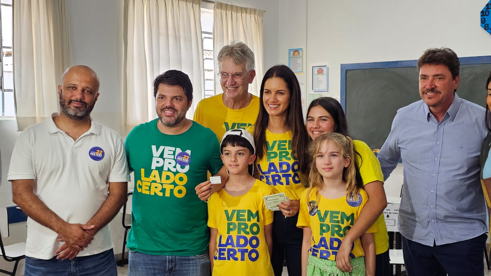 Márcio Corrêa vota acompanhado do ex-presidente Jair Bolsonaro