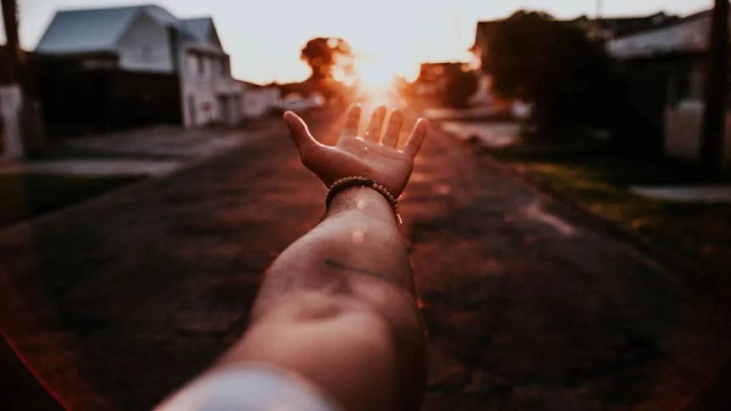 6 frases que atraem energias negativas e você deve evitar dizer