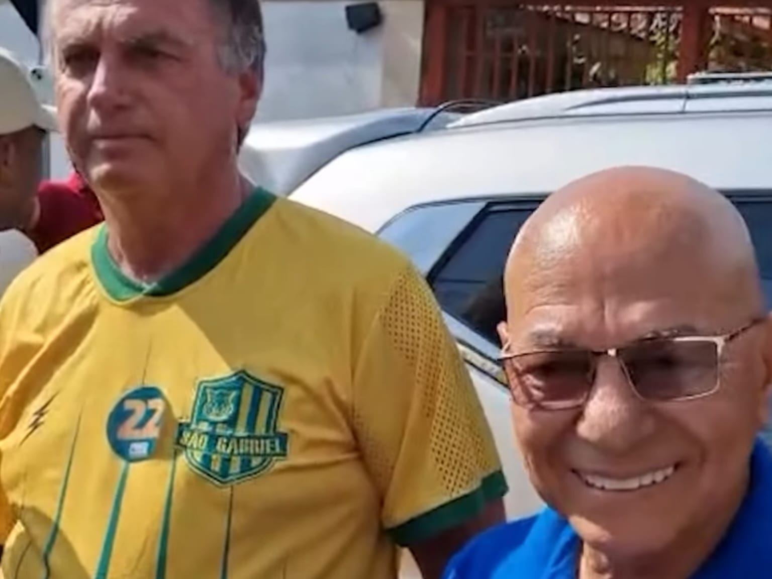 Professor Alcides, ao lado de Jair Bolsonaro (PL). (Foto: Portal 6)