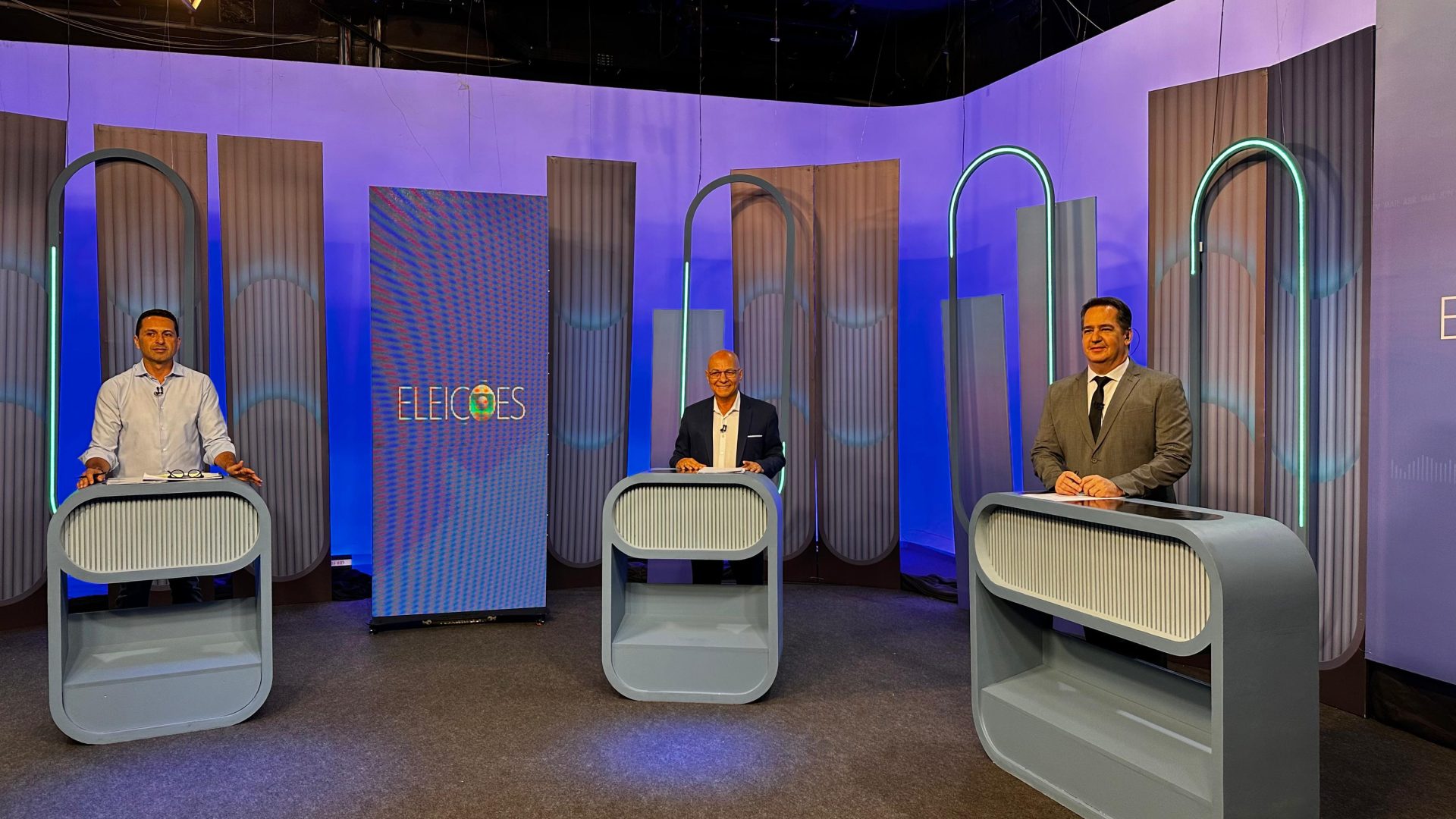 Leandro Vilela e Professor Alcides durante debate. (Foto: Divulgação)