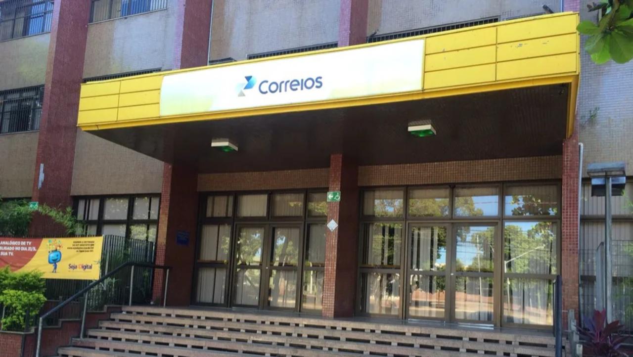 Prédio que abriga a Superintendência dos Correios em Goiás (Foto: Sílvio Túlio)