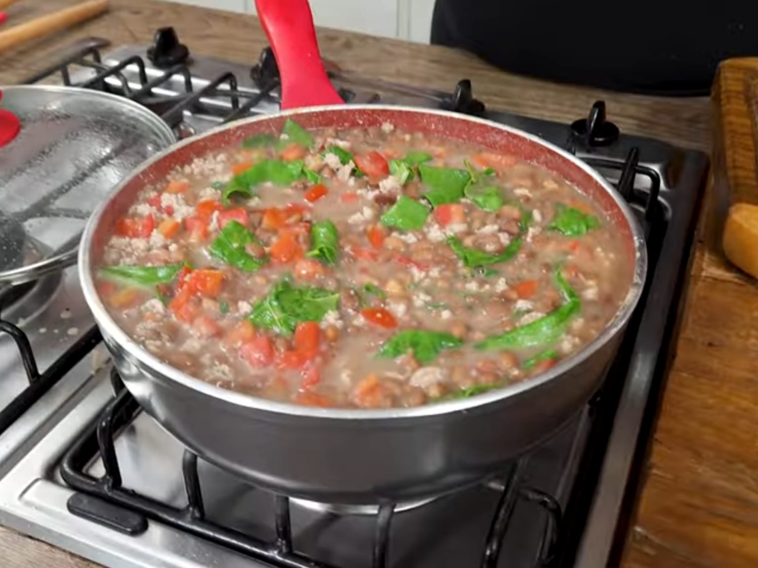 Feijão com carne moída: fazendo ele dessa forma fica tão gosto. Aprenda!