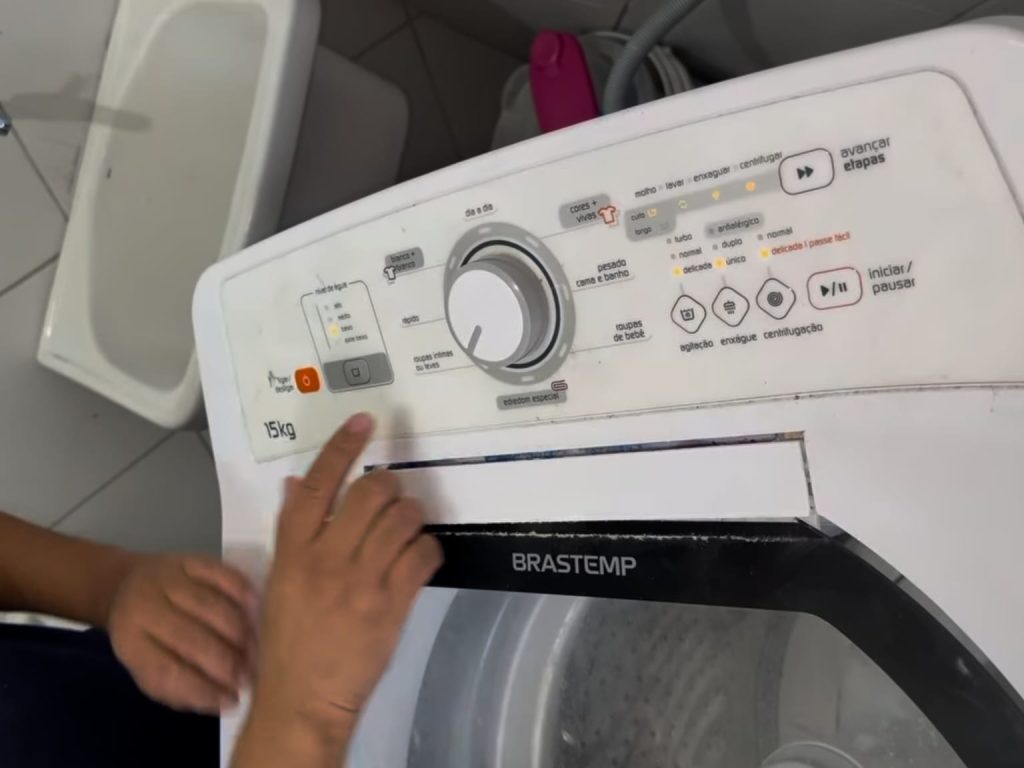 6 dicas para deixar sua máquina de lavar como nova sem precisar chamar o técnico
